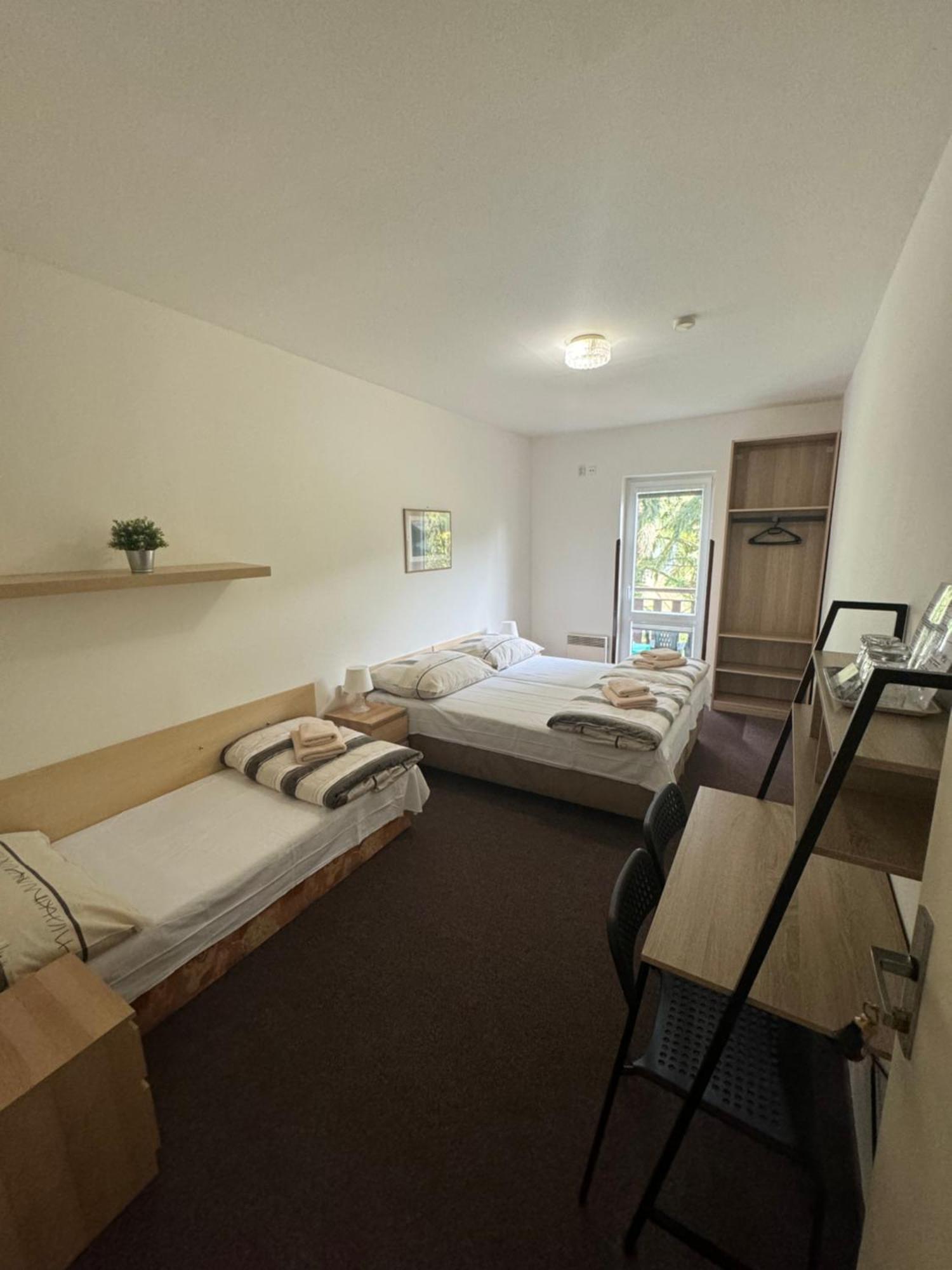 Hotel Formule Decin Ngoại thất bức ảnh