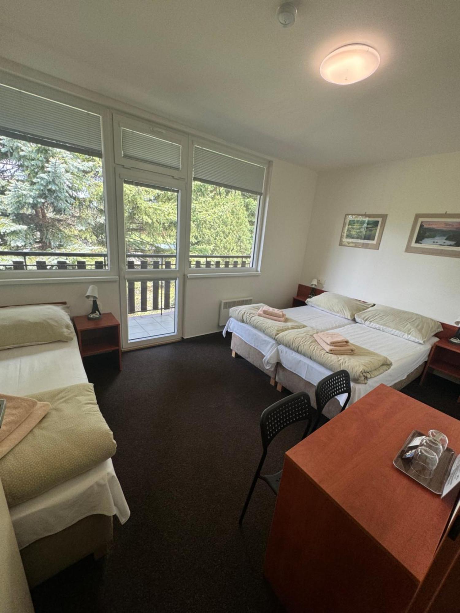 Hotel Formule Decin Ngoại thất bức ảnh